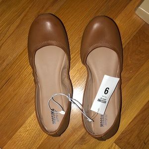Mossimo tan flats